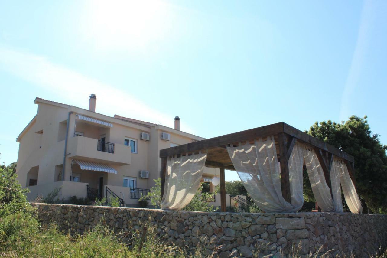 Apartments Karla I Ivano Mandre Exterior foto